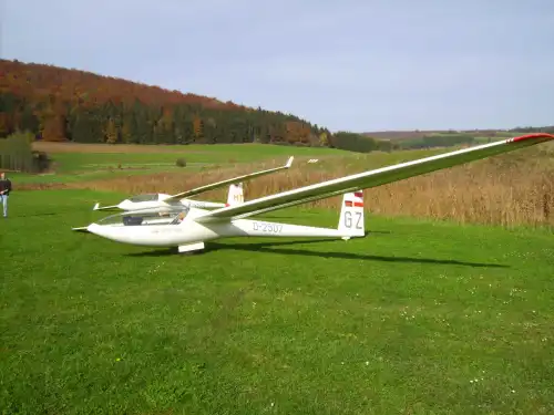 Segelflugzeug DG-100G Elan des Herstellers Glaser-Dirks
