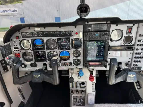 Mooney M20J Allegro (Motorflugzeug) - Bild 8
