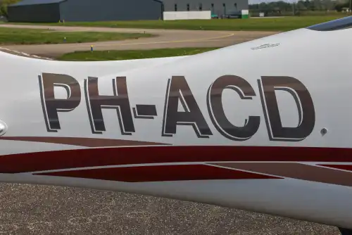 Cirrus SR20 G1 (Motorflugzeug) - Bild 4