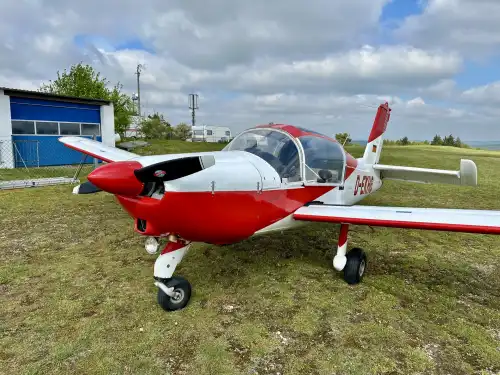 Motorflugzeug MS 887 des Herstellers Morane-Saulnier
