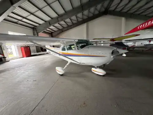 Motorflugzeug 172N Skyhawk des Herstellers Cessna