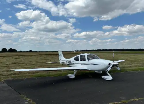 Cirrus SR22 G2 GTS (Motorflugzeug) - Bild 3