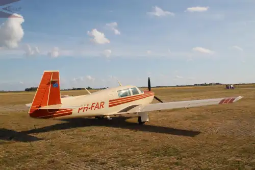 Motorflugzeug M20J 201 des Herstellers Mooney