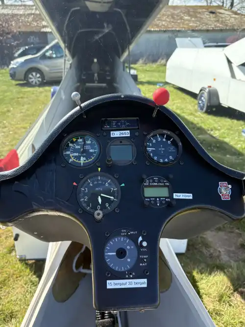 Alexander Schleicher ASW 19 B (Segelflugzeug) - Bild 3