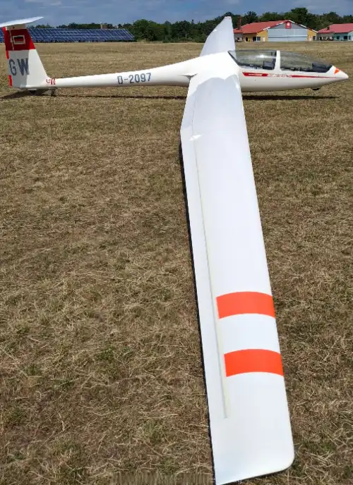 DG Flugzeugbau DG-500 (Segelflugzeug) - Bild 3