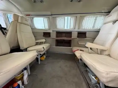 Beechcraft B60 Duke (Motorflugzeug) - Bild 3