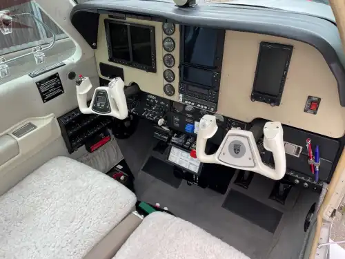 Beechcraft Bonanza A36 (Motorflugzeug) - Bild 10