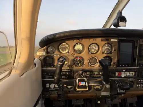 Piper Aircraft PA-28-181 Archer II (Motorflugzeug) - Bild 11