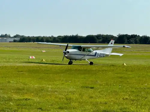 Cessna 172P (Motorflugzeug) - Bild 11