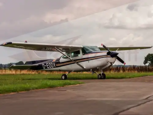 Cessna FR182RG Skylane (Motorflugzeug) - Bild 3