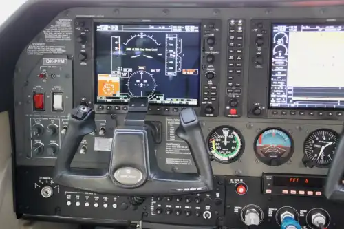 Cessna 182 Skylane (Motorflugzeug) - Bild 8