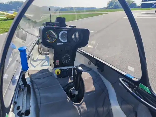 Glaser-Dirks DG-100G ELAN (Segelflugzeug) - Bild 7