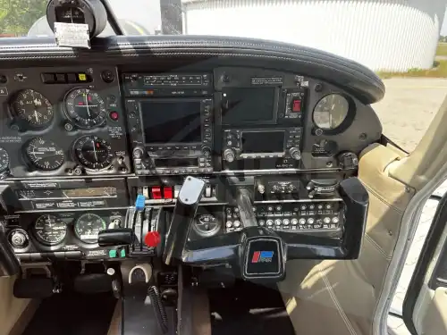 Piper Aircraft PA-28RT-201T Turbo Arrow IV (Motorflugzeug) - Bild 10