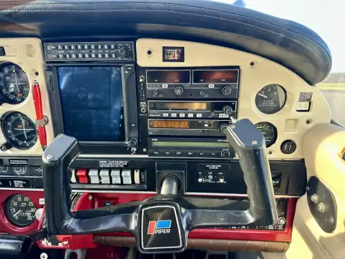 Piper Aircraft PA-28-181 Archer II (Motorflugzeug) - Bild 9