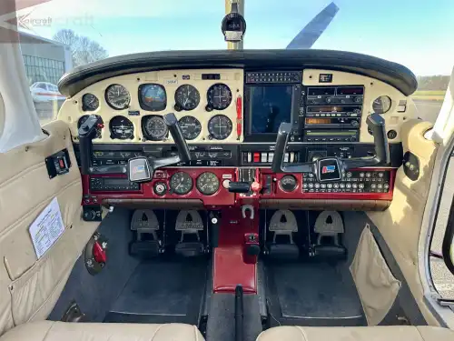 Piper Aircraft PA-28-181 Archer II (Motorflugzeug) - Bild 8