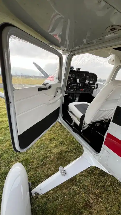 Cessna F172N (Motorflugzeug) - Bild 7