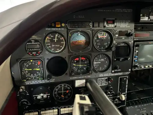 Piper Aircraft PA-60-602P Aerostar (Motorflugzeug) - Bild 4