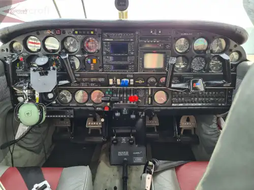 Piper Aircraft PA-34-200T Seneca II (Motorflugzeug) - Bild 8