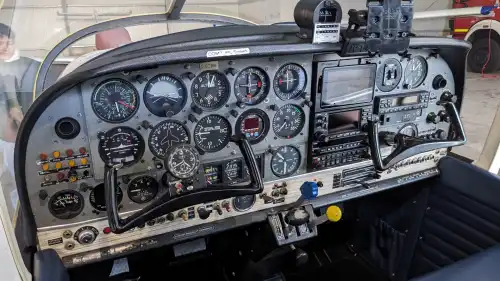 Avions Robin HR100/210D (Motorflugzeug) - Bild 4