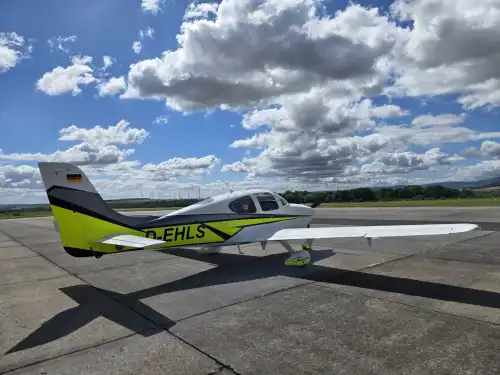 Cirrus SR20 GTS (Motorflugzeug) - Bild 3