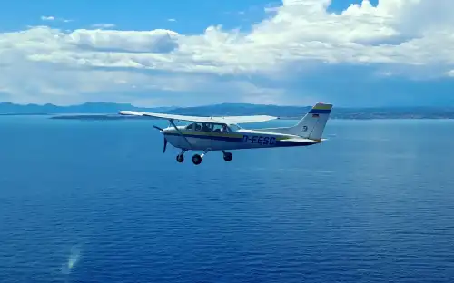 Motorflugzeug F172M des Herstellers Cessna