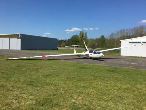 Motorsegler DG-505MB des Herstellers DG Flugzeugbau