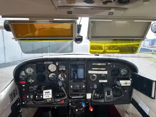 Cessna 182RG Skylane (Motorflugzeug) - Bild 11