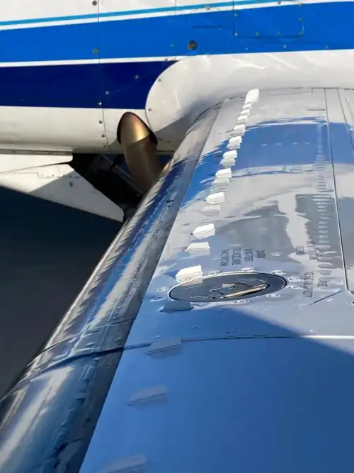 Beechcraft Model 60 Duke (Motorflugzeug) - Bild 7